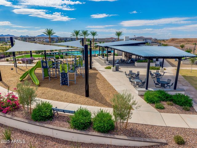 1334 W SPARROW Drive, San Tan Valley, AZ 85140