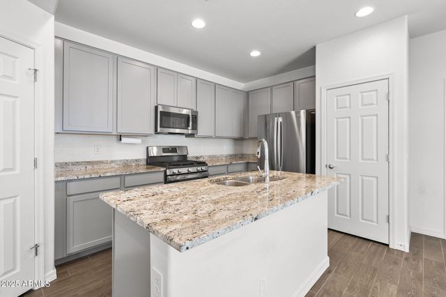 1334 W SPARROW Drive, San Tan Valley, AZ 85140