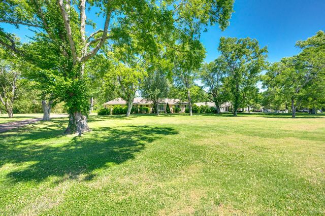 6412 Harding Pike, Nashville, TN 37205