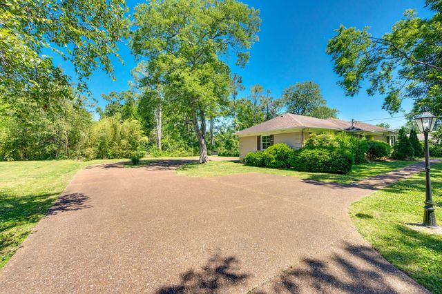 6412 Harding Pike, Nashville, TN 37205