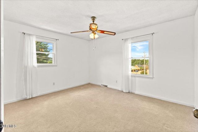 817 North Hills Drive, Johnson City, TN 37604