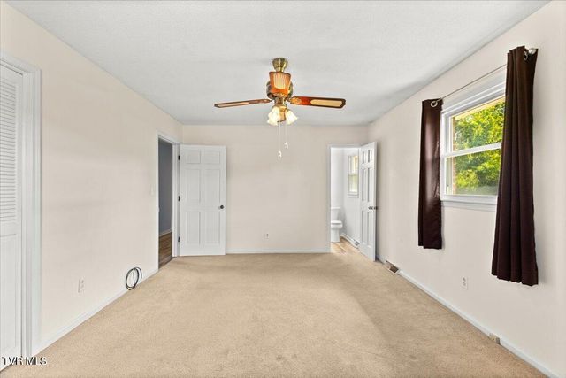817 North Hills Drive, Johnson City, TN 37604