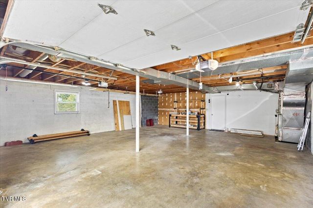 817 North Hills Drive, Johnson City, TN 37604