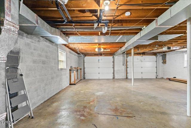 817 North Hills Drive, Johnson City, TN 37604