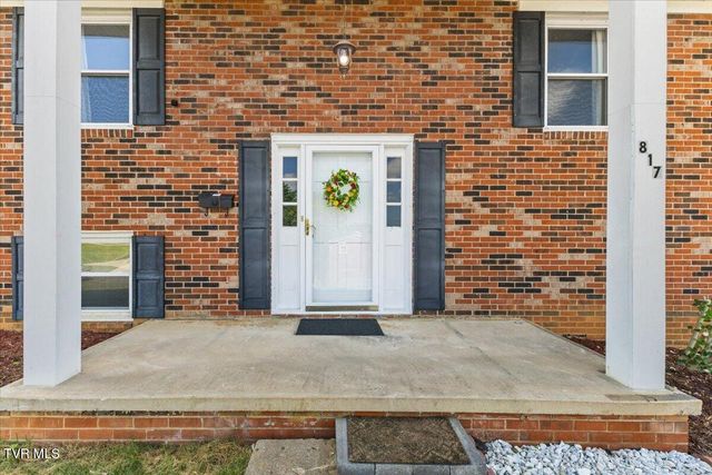 817 North Hills Drive, Johnson City, TN 37604