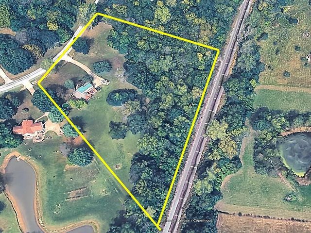 25401 Lone Pine Drive, Cleveland, MO 64734