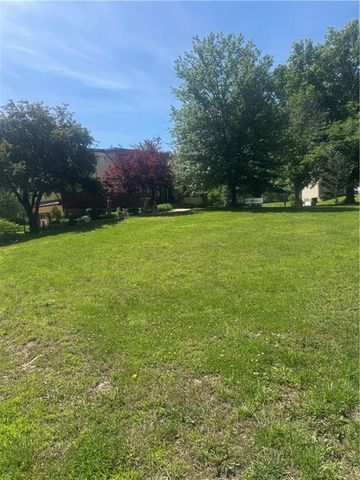 25401 Lone Pine Drive, Cleveland, MO 64734