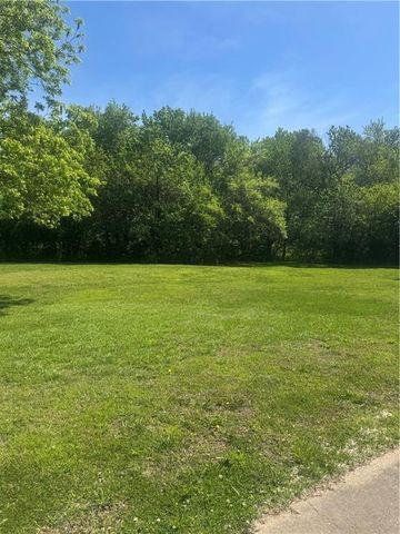 25401 Lone Pine Drive, Cleveland, MO 64734
