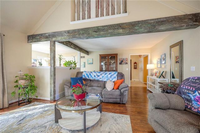 25401 Lone Pine Drive, Cleveland, MO 64734