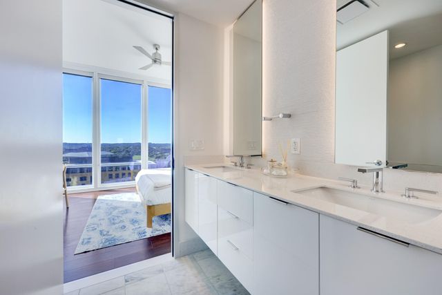 301 West Ave 1307, Austin, TX 78701