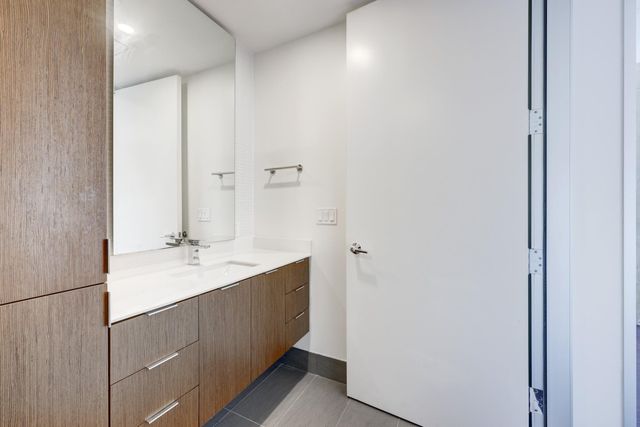 301 West Ave 1307, Austin, TX 78701
