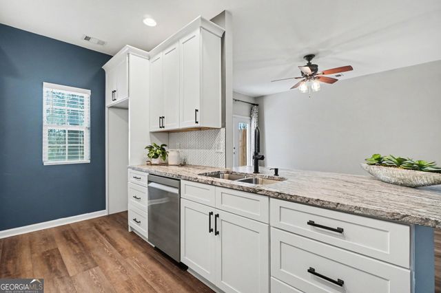 1416 Dolcetto Trace 14, Kennesaw, GA 30152