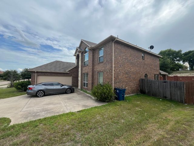 1213 Goffin Drive, Desoto, TX 75115
