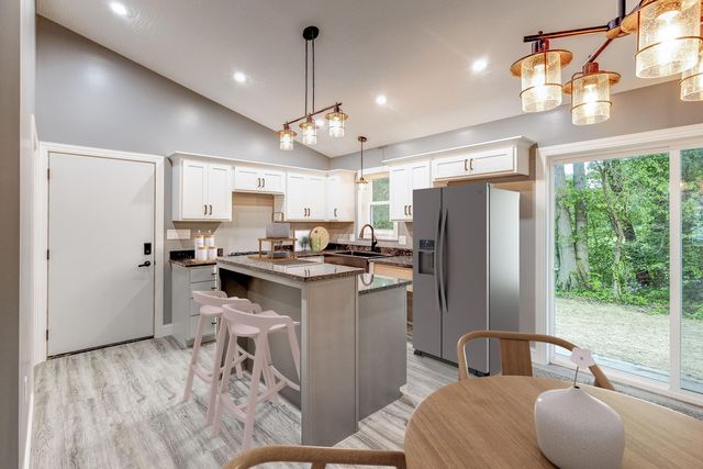 228 E Walnut Street Extension, Danville, OH 43014