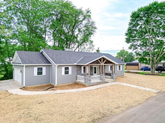 228 E Walnut Street Extension, Danville, OH 43014