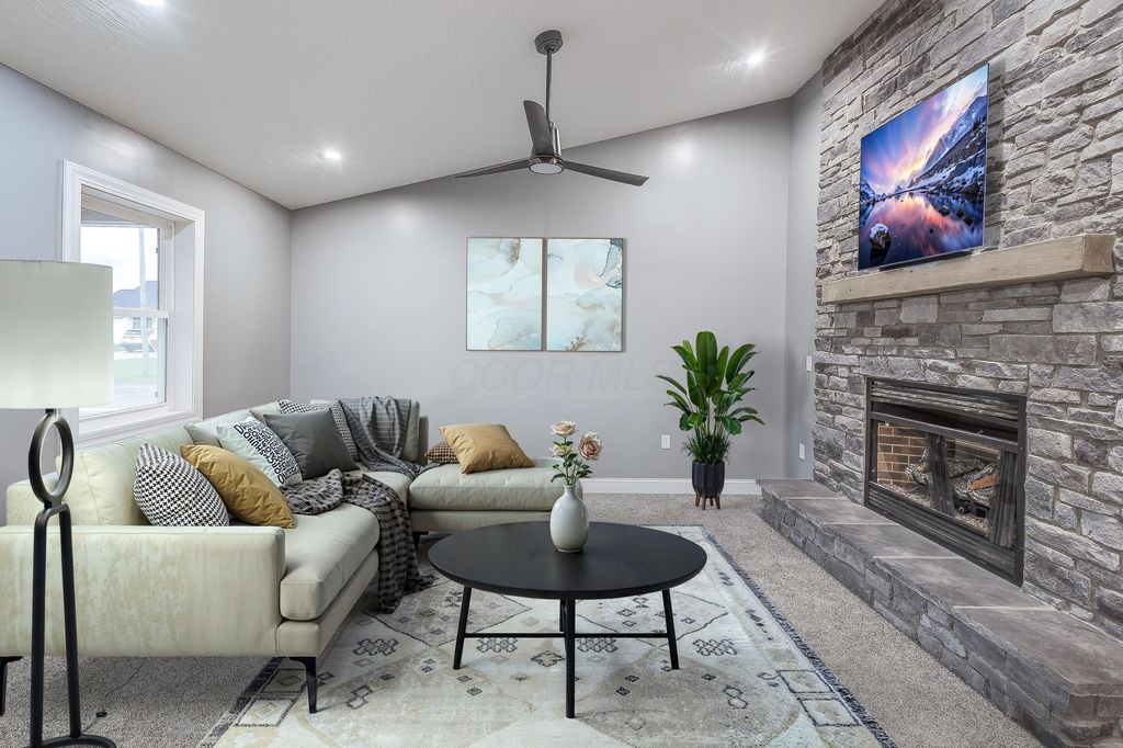 228 E Walnut Street Extension, Danville, OH 43014