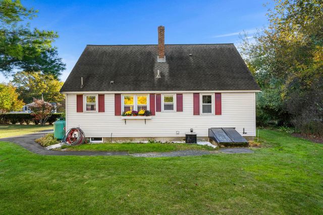 21 Chisholm Road, Kingston, NH 03848