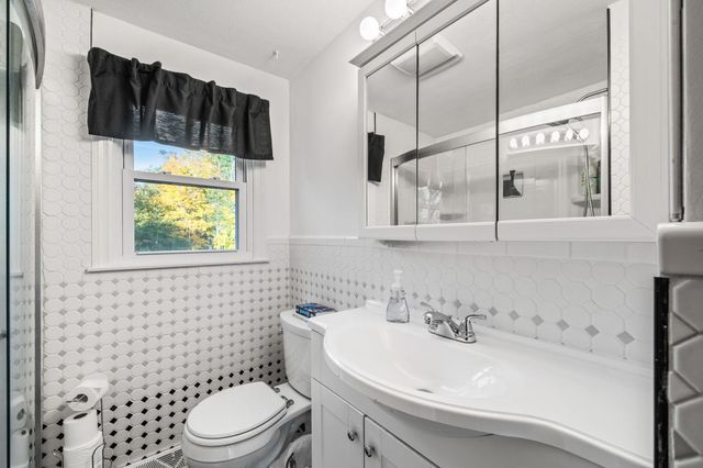 21 Chisholm Road, Kingston, NH 03848