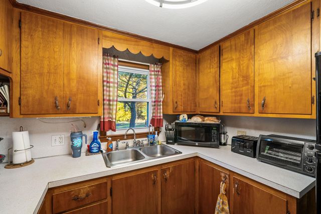 21 Chisholm Road, Kingston, NH 03848