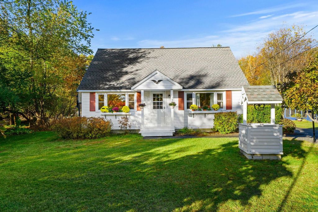 21 Chisholm Road, Kingston, NH 03848