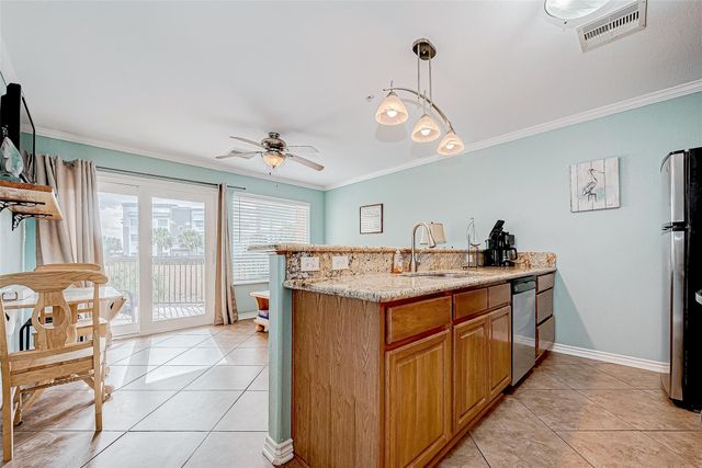 9520 Seawall Blvd 135, Galveston, TX 77554