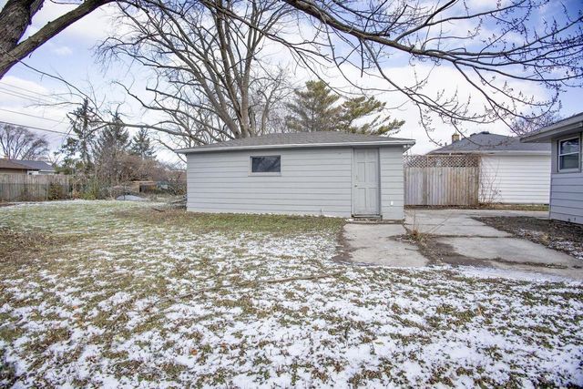 10500 W Rae AVENUE, Milwaukee, WI 53225