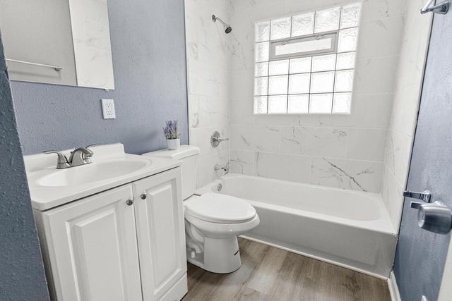 10500 W Rae AVENUE, Milwaukee, WI 53225