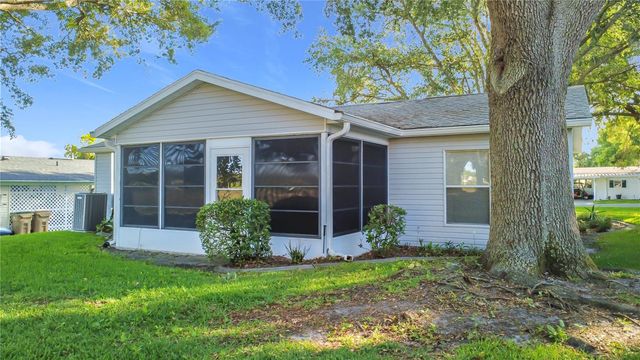 25014 PINE HILL, Leesburg, FL 34748