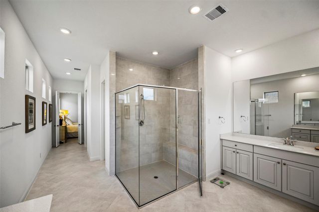 1112 Sienna Forest Lane, Pinehurst, TX 77362