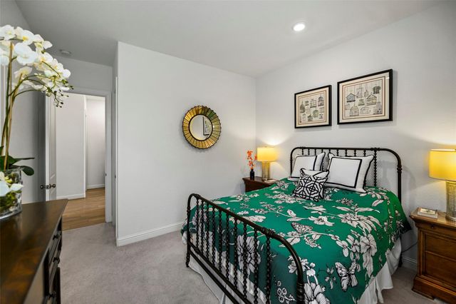 1112 Sienna Forest Lane, Pinehurst, TX 77362