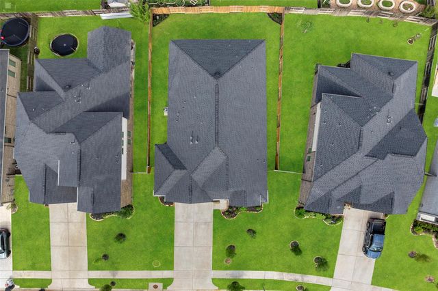 1112 Sienna Forest Lane, Pinehurst, TX 77362