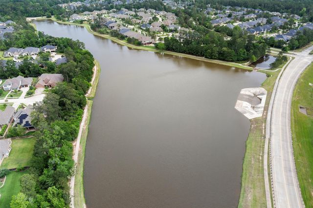 1112 Sienna Forest Lane, Pinehurst, TX 77362