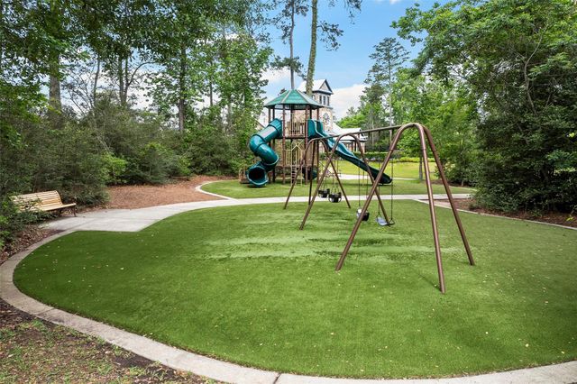 1112 Sienna Forest Lane, Pinehurst, TX 77362