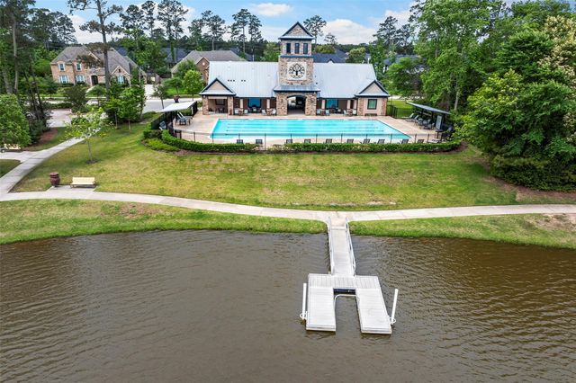 1112 Sienna Forest Lane, Pinehurst, TX 77362