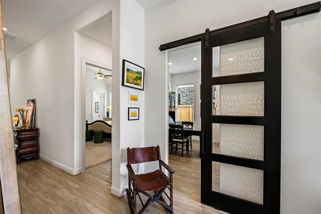 1112 Sienna Forest Lane, Pinehurst, TX 77362