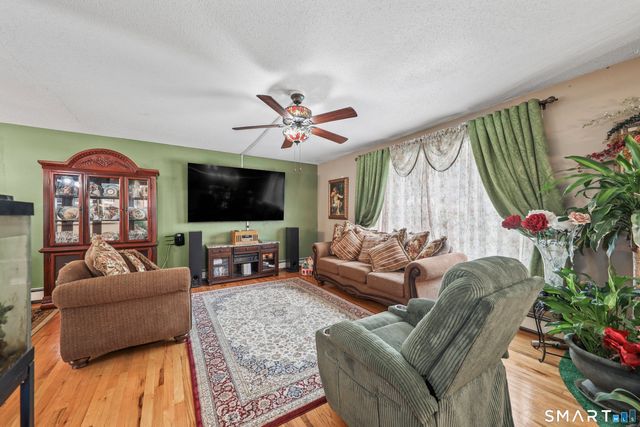 110 White Birch Drive, Waterbury, CT 06708
