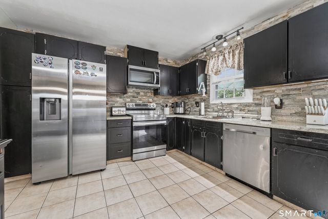 110 White Birch Drive, Waterbury, CT 06708