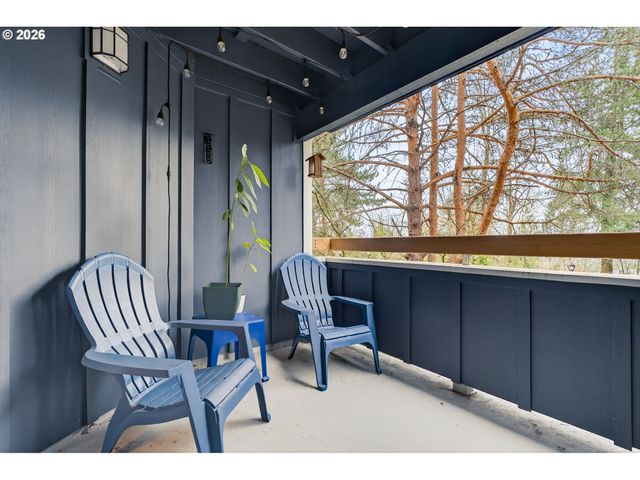 47 EAGLE CREST Dr 13, Lake Oswego, OR 97035