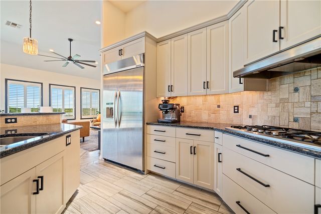 6305 Legacy, Corpus Christi, TX 78414