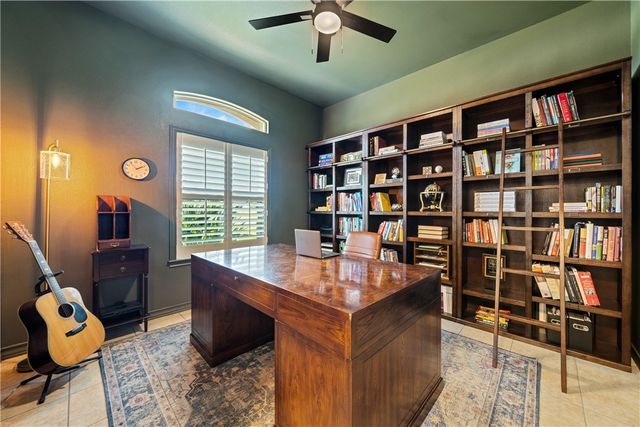 6305 Legacy, Corpus Christi, TX 78414