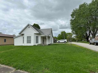 1308 S Seminary Street, Bloomfield, IN 47424