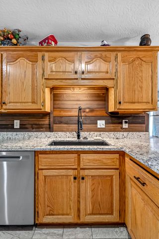 5585 Highway Ab, Fair Grove, MO 65648