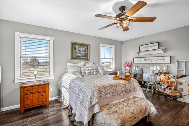 5585 Highway Ab, Fair Grove, MO 65648