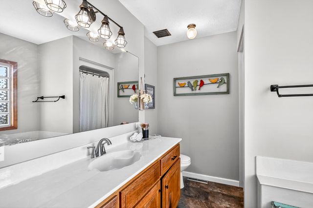 5585 Highway Ab, Fair Grove, MO 65648