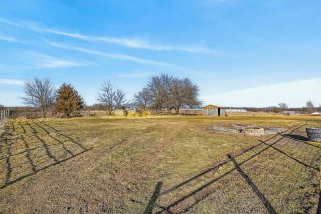 5585 Highway Ab, Fair Grove, MO 65648