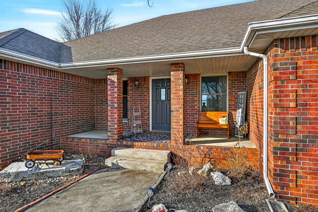 5585 Highway Ab, Fair Grove, MO 65648