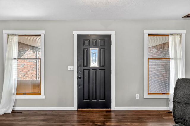 5585 Highway Ab, Fair Grove, MO 65648