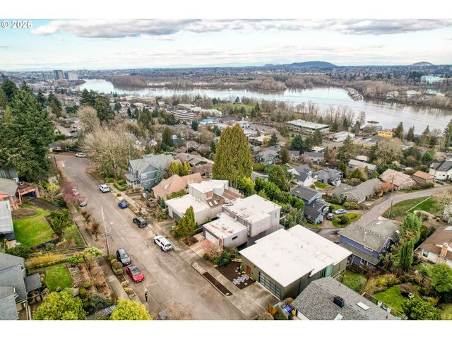 7528 S KELLY Ave, Portland, OR 97219