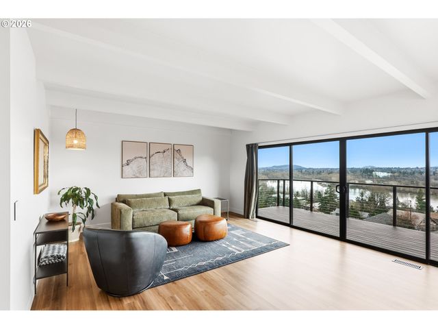 7528 S KELLY Ave, Portland, OR 97219