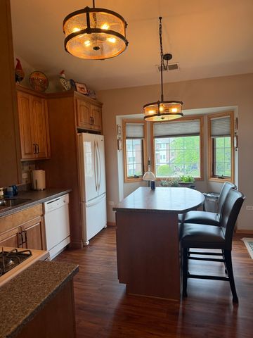 13098 Laurel Glen Court 301, Palos Heights, IL 60463
